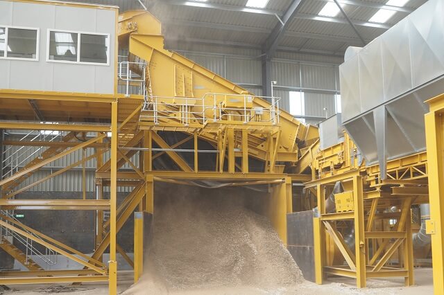 flip-flop screen screening of fine grain