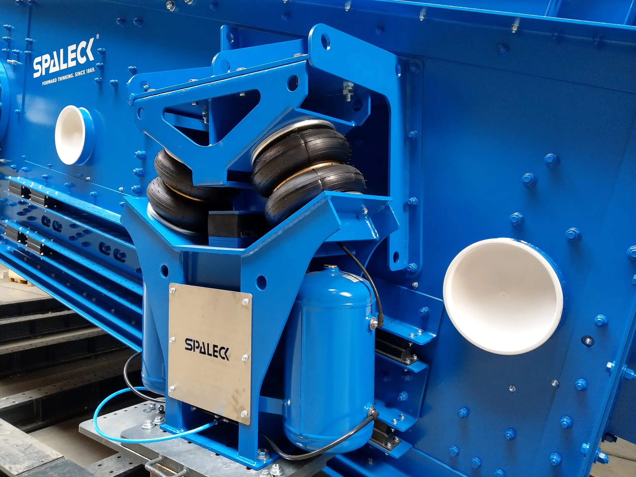 Air suspension for vibrating machines and screening machines from screening machine specialist SPALECK